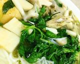 Hình bước làm 5 của món Lẩu Gà lá é