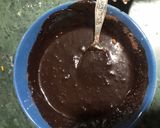 A picture of step 2 of Instant Marie biscuit Cake.