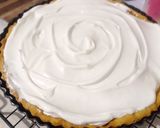 Foto langkah ke 6 dari resep Lemon Meringue Pie.