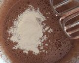 Foto del passaggio 3 della ricetta Mimosa al cioccolato con amarene