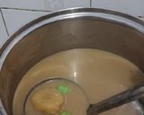 Foto langkah ke 3 dari resep Kolak pisang bola singkong.