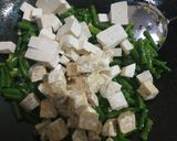 Foto langkah ke 3 dari resep Tumis Buncis Tahu Tempe.