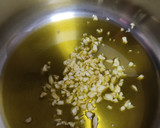 Foto del paso 2 de la receta: Alcachofas frescas con ajo y jamón