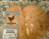 Foto del paso 2 de la receta: Pechuga de pollo marinada con patatas