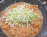 Foto del paso 3 de la receta: Tartar de salmón con aguacate