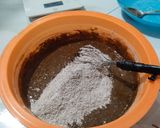 Foto langkah ke 5 dari resep Bolu kukus coklat gluten free.