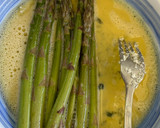 Foto del paso 3 de la receta: Espárragos verdes al horno con crujiente de parmesano