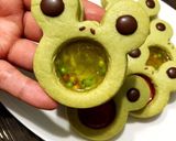 Foto del paso 8 de la receta: Galletitas con grageas 🎉🐸