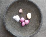 Foto langkah ke 1 dari resep Orak-Arik Wortel Sawi Putih.