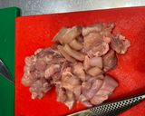 A picture of step 2 of Chicken Udon/Soba.