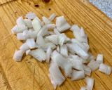 Foto del paso 1 de la receta: Ensalada de garbanzos con atún