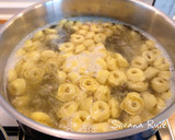 Foto del paso 3 de la receta: 49.🍝Tortellini 4 quesos con pesto y salsa de setas y trufa