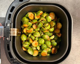 Foto del paso 5 de la receta: Coles de Bruselas en airfryer