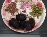 A picture of step 1 of Over night oats.