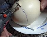 Foto del paso 1 de la receta "Huevos rotos con jamón" en versión avestruz