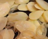 Foto del paso 8 de la receta: Solomillo de cerdo en salsa de mostaza con patatas al vino