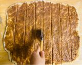 Hình bước làm 3 của món Bánh mì quế cuộn (cinnamon roll)