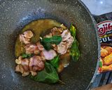 Foto langkah ke 2 dari resep Sate Kelapa (Sate Ayam Kelapa) Bumbu Gulai Instan.