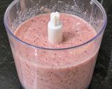 A picture of step 3 of Apple Pomegranate Smoothie.