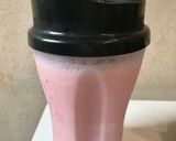 Foto del paso 3 de la receta: Smoothie de frutilla, coco y banana! Sabrosísimo!
