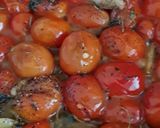 Foto del paso 2 de la receta: Tomates cherry confitados (sin azúcar) con hierbas mediterráneas y Bocconcini