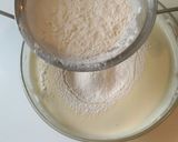 Foto del passaggio 2 della ricetta Torta alle fragole effetto gelato