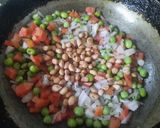 A picture of step 3 of Vegetable upma.