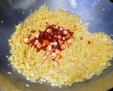 Hình bước làm 7 của món Cơm chiên trái thơm (dứa)