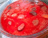 صورة لخطوة 2 من وصفة ترايفل 🍓
