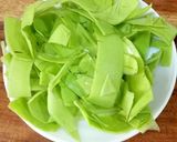 A picture of step 1 of Bengali Style Lau / Bottle gourd peels Bata.