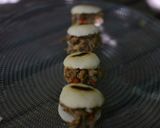 Foto del paso 4 de la receta: Arepitas rellenas de carne mechada