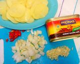 Foto langkah ke 1 dari resep Potato cornet beef || kentang tumis kornet enak dan praktis.