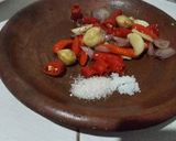 Foto langkah ke 4 dari resep Sambel Kemiri Kencur Terong dan Tempe.