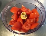 Une image de l'étape 3 de Sauce tomate à l'ail, oignon, herbes aromatiques et vin rouge.