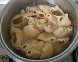 Foto del paso 1 de la receta: Lumaconi rellenos de espinacas gorgonzola y piñones