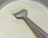 A picture of step 3 of Soji ka halwa (Pakistan flag).