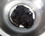 A picture of step 2 of Non fire Tricolor coconut burfi.