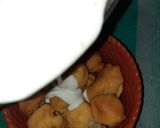 A picture of step 4 of Dahi phulki.