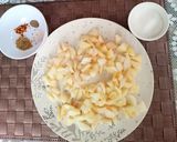 A picture of step 1 of Delicious Peach Chutney.