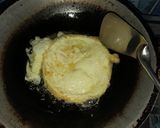 Foto langkah ke 2 dari resep Telur Dadar Krispi.