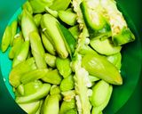 รูปขั้นตอนการทำที่ 2 ของ ผัดเผ็ดไก่สะตอ