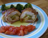 Foto del paso 3 de la receta: Arrollado de pollo relleno con guacamole