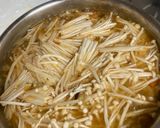 A picture of step 2 of Knorr Hot and Sour Soup.