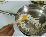 A picture of step 3 of Basa fish fillet curry with parsley.