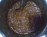 A picture of step 3 of Raw mango chunda.