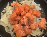 Foto del paso 3 de la receta Salsa de salmón con eneldo para pasta