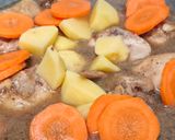 Foto langkah ke 5 dari resep Semur Ayam Berempah.