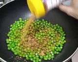 A picture of step 2 of Roasted Green Peas.