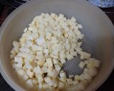 Foto del paso 1 de la receta: Tortilla de papas con pata asada y cilantro