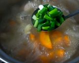 Foto langkah ke 5 dari resep 661. Sup Ayam Rempah.
